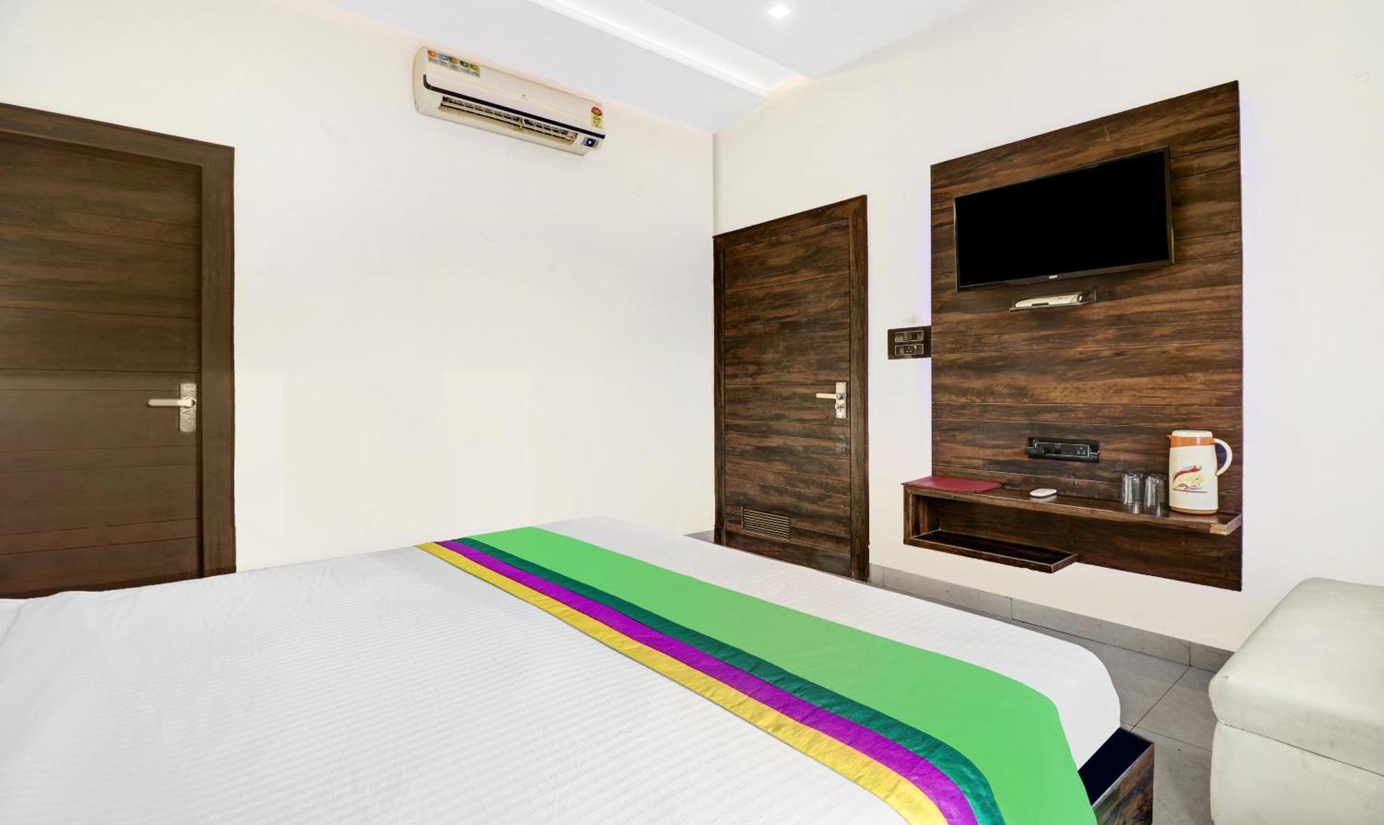 Itsy Hotels Anjali Mahal, 500 Mtrs From Mathura Railway Station Luaran gambar